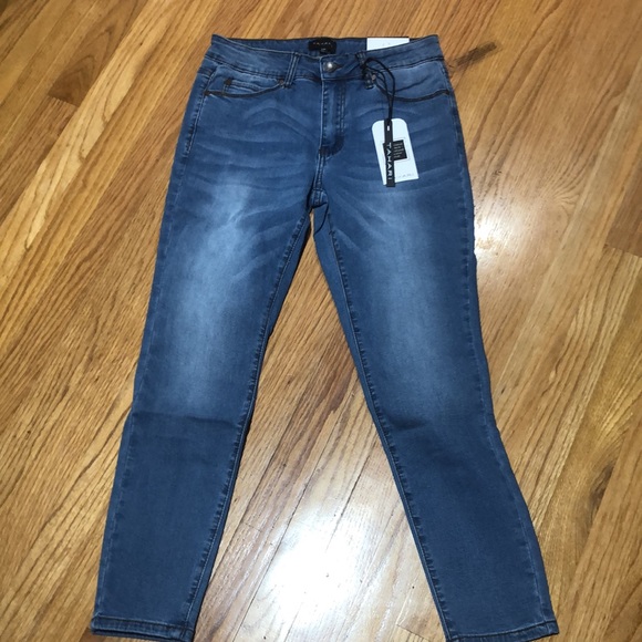 New Tahari Classic Skinny Mid Rise Jeans - Picture 4 of 8